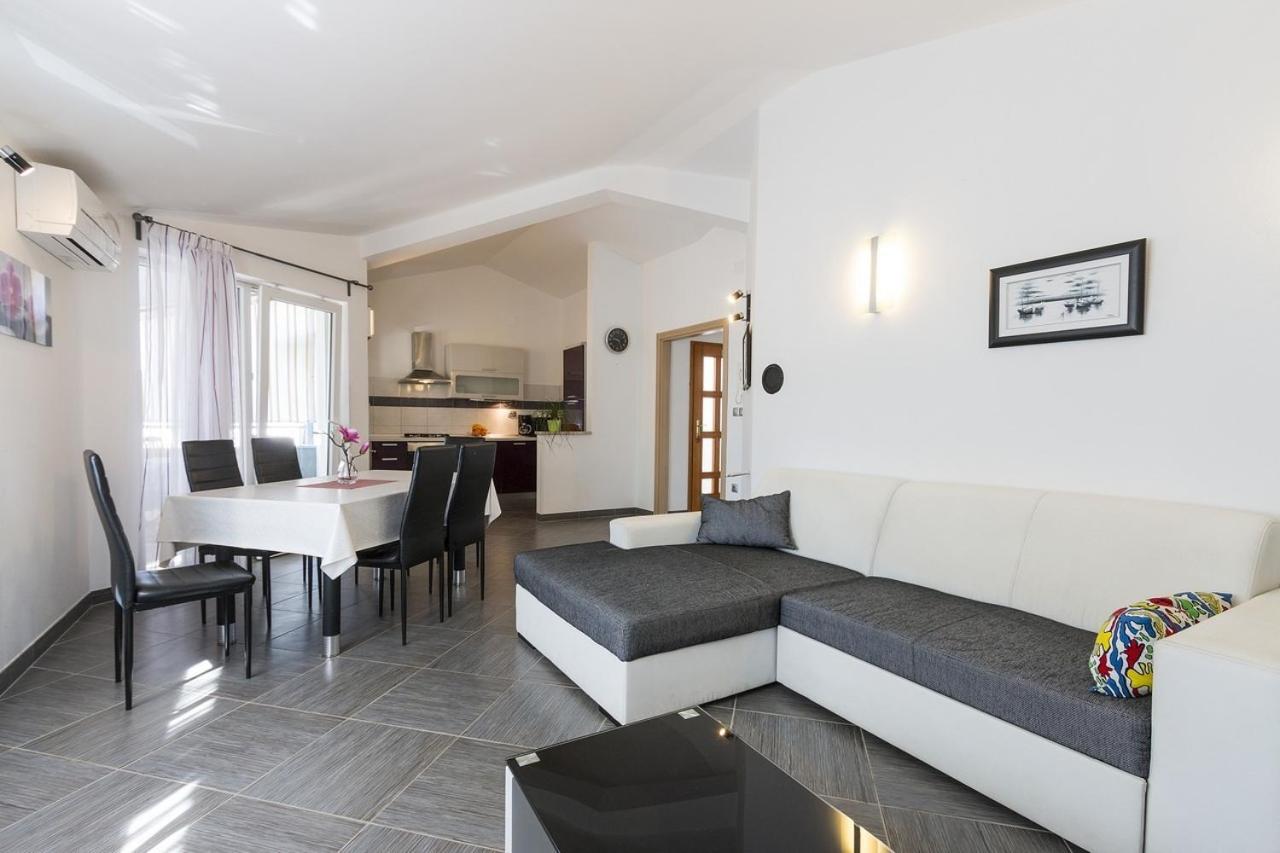 Apartment Carmen Pula Luaran gambar