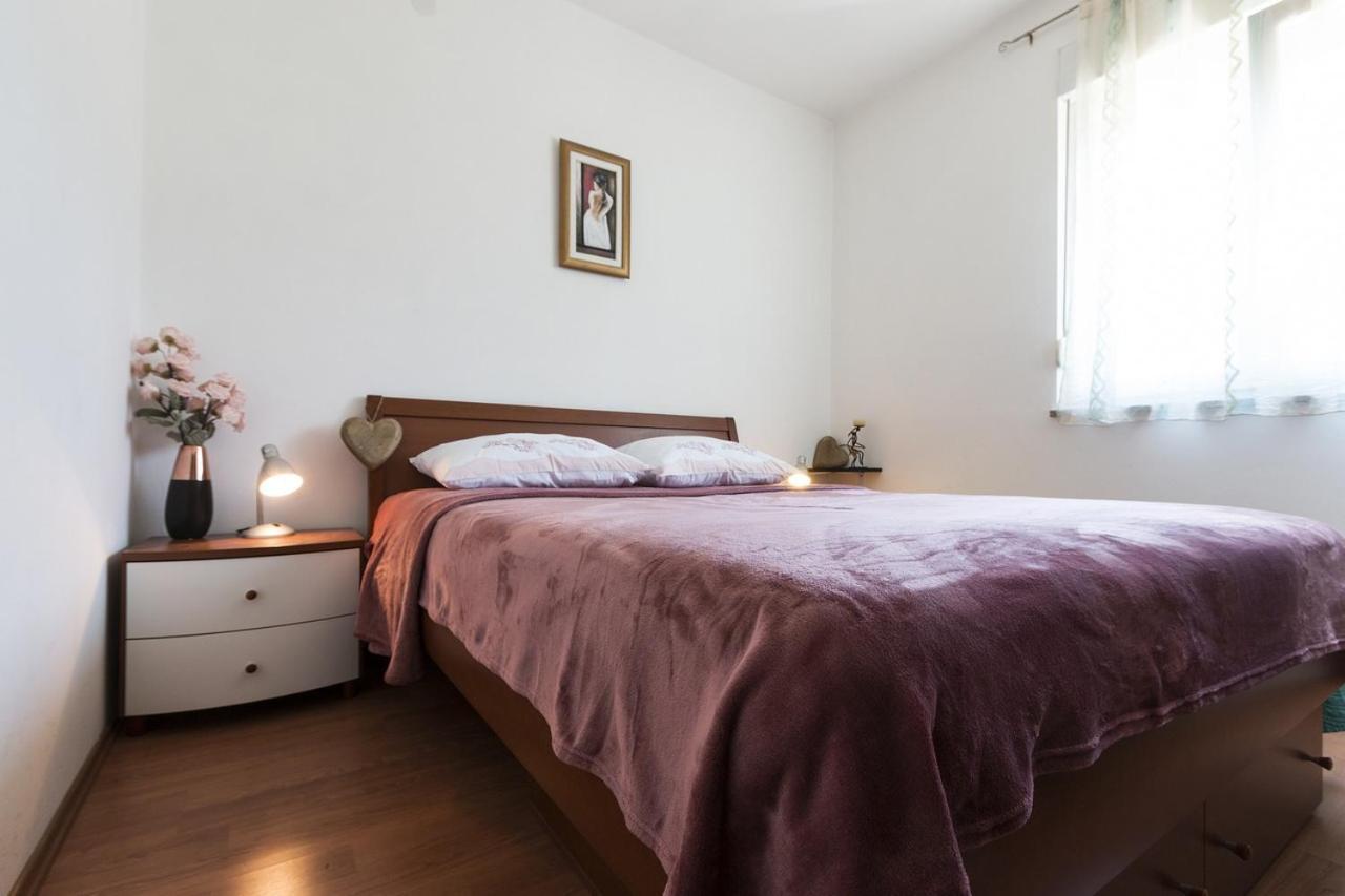 Apartment Carmen Pula Luaran gambar