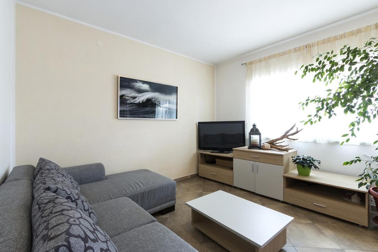 Apartment Carmen Pula Luaran gambar